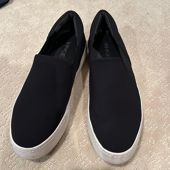 Vince Shoes - Vince Women's Warren Platform Sneakers.